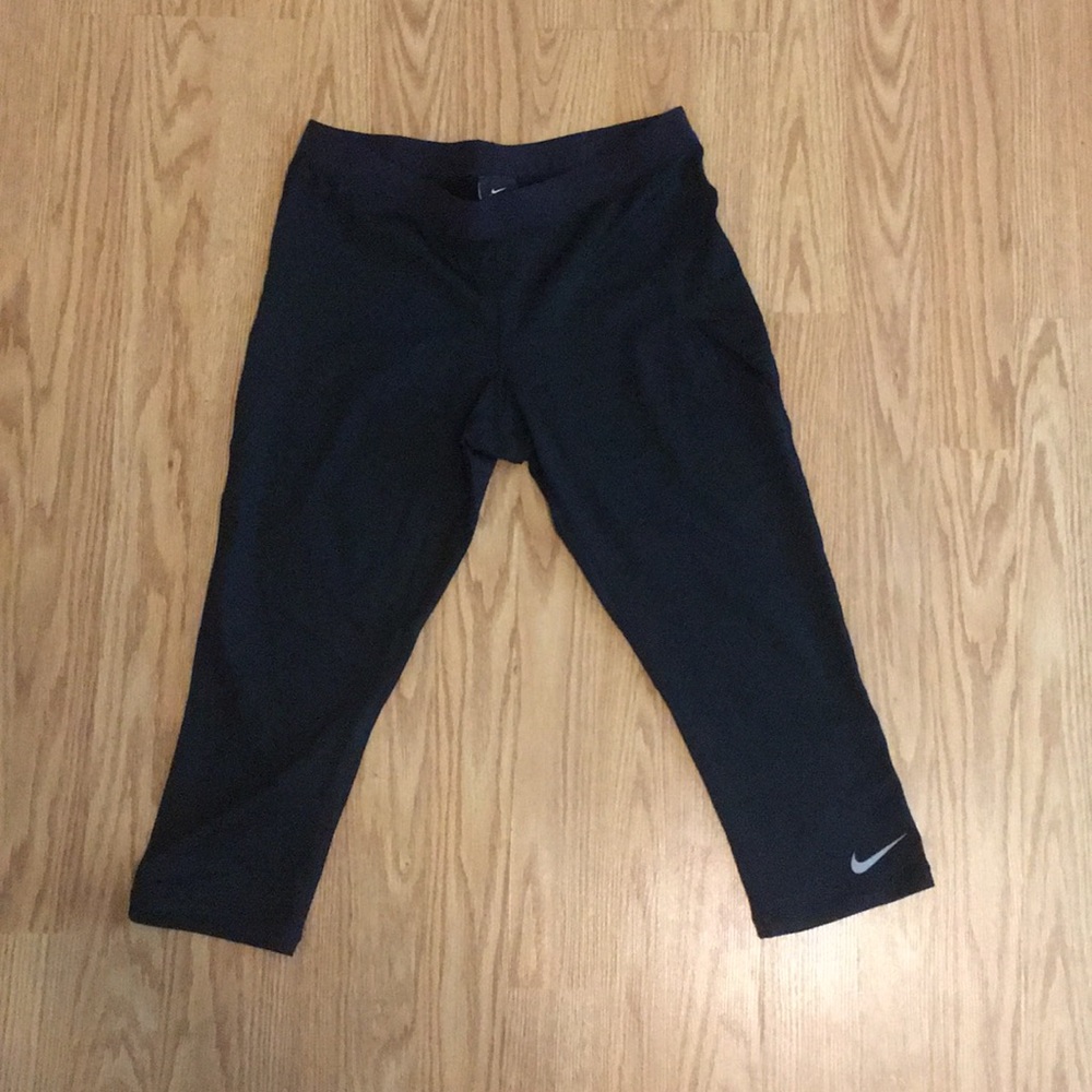 Nike Pro capris with small pocket on left thigh